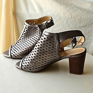 Silver Liz Claiborne scrappy sandals